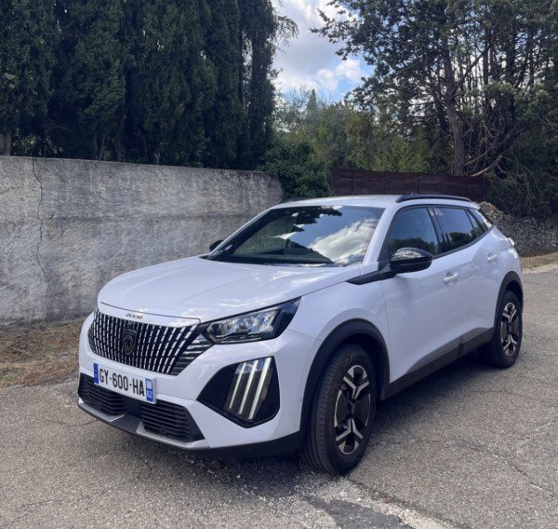 PEUGEOT  2008 II HYBRIDE ALLURE 136CH